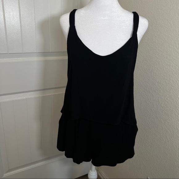 Umgee black overlay laced tie and pockets romper, size S - Picture 8 of 9